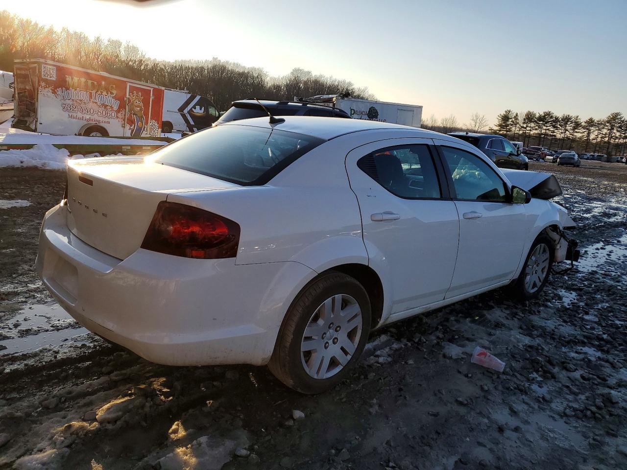 2014 DODGE AVENGER SE photo 3