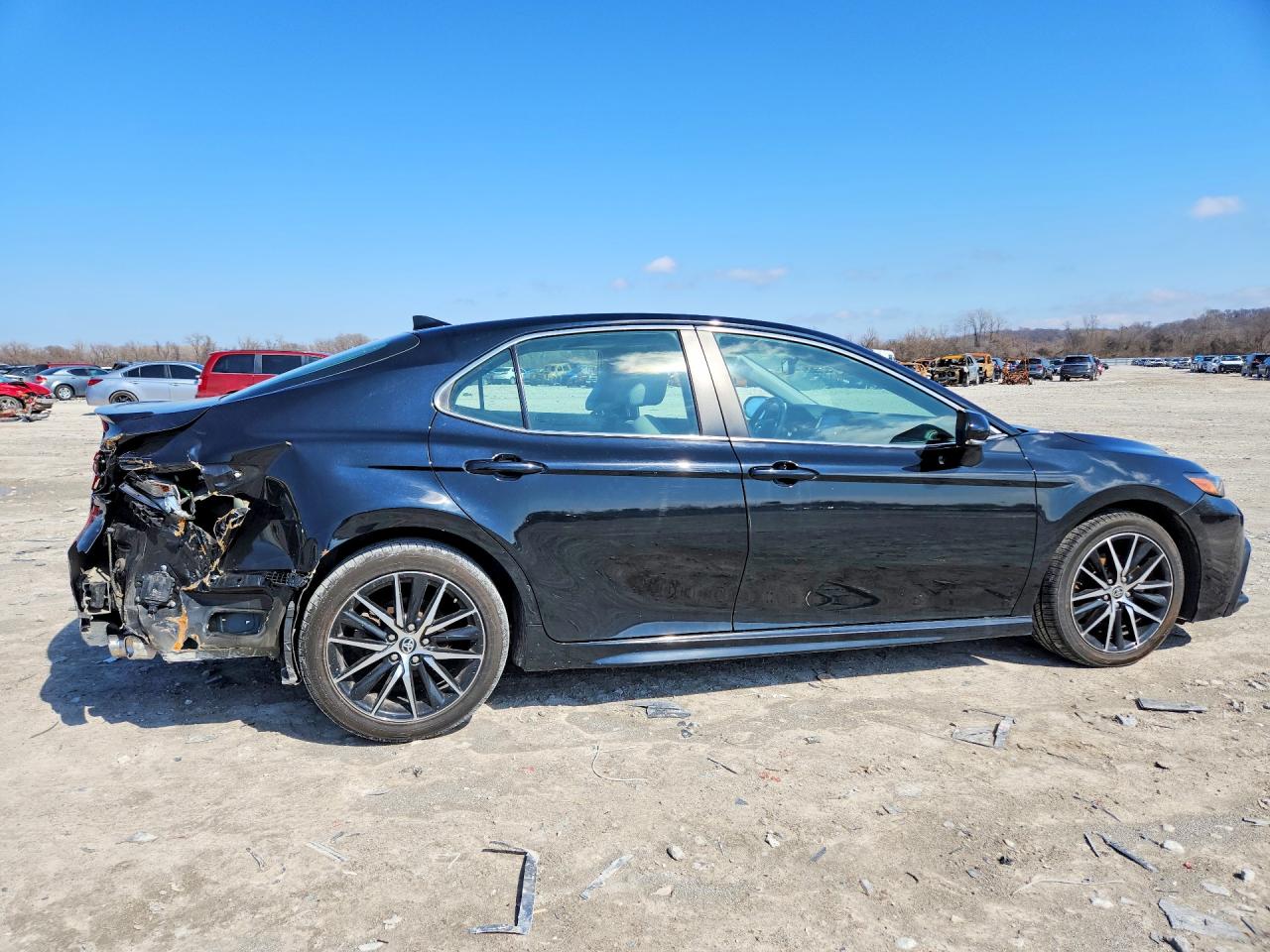 2024 TOYOTA CAMRY SE photo 7