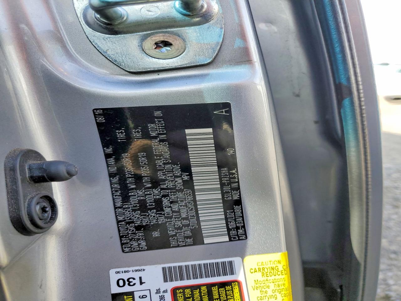 2017 TOYOTA SIENNA SE PREMIUM 8-PASSENGER photo 25