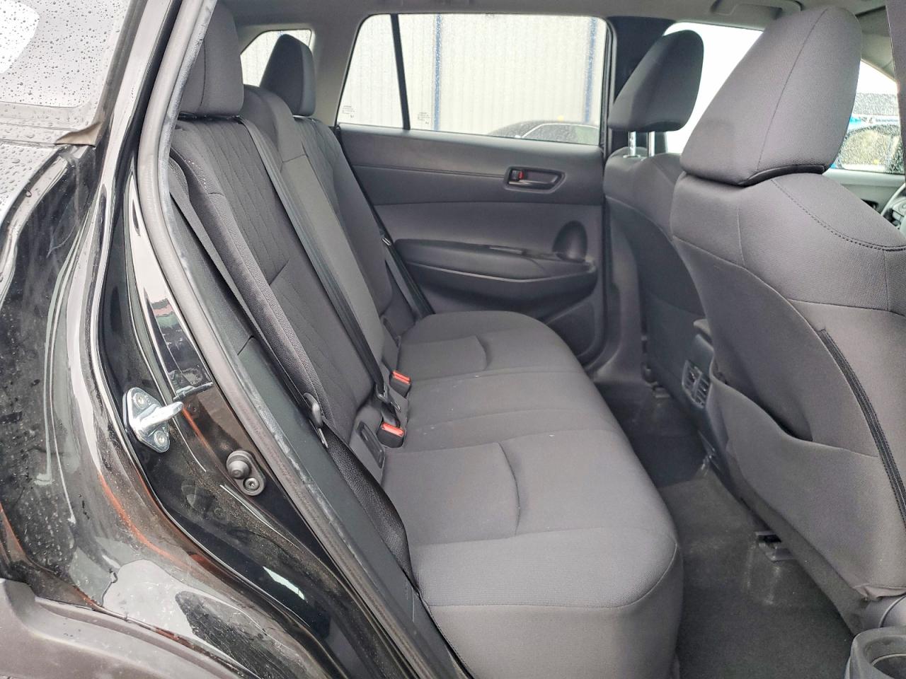 2022 TOYOTA COROLLA CROSS LE photo 21