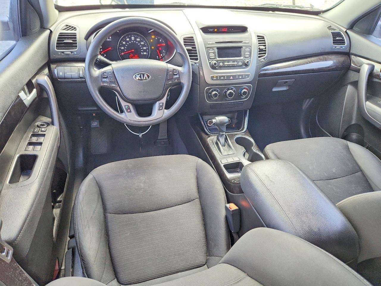 2015 KIA SORENTO LX photo 15