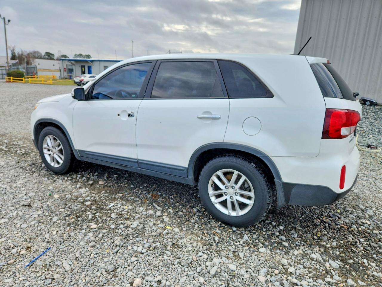 2015 KIA SORENTO LX photo 3