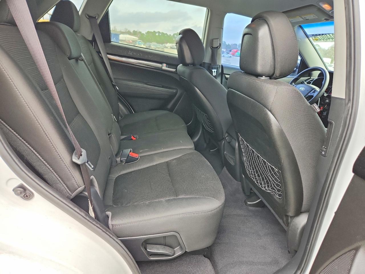 2015 KIA SORENTO LX photo 21