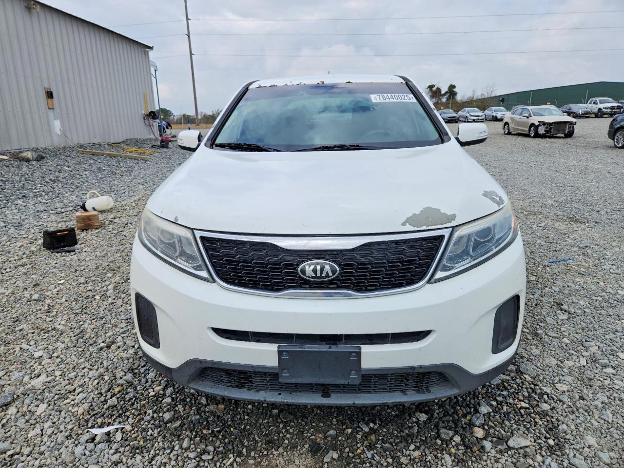 2015 KIA SORENTO LX photo 9