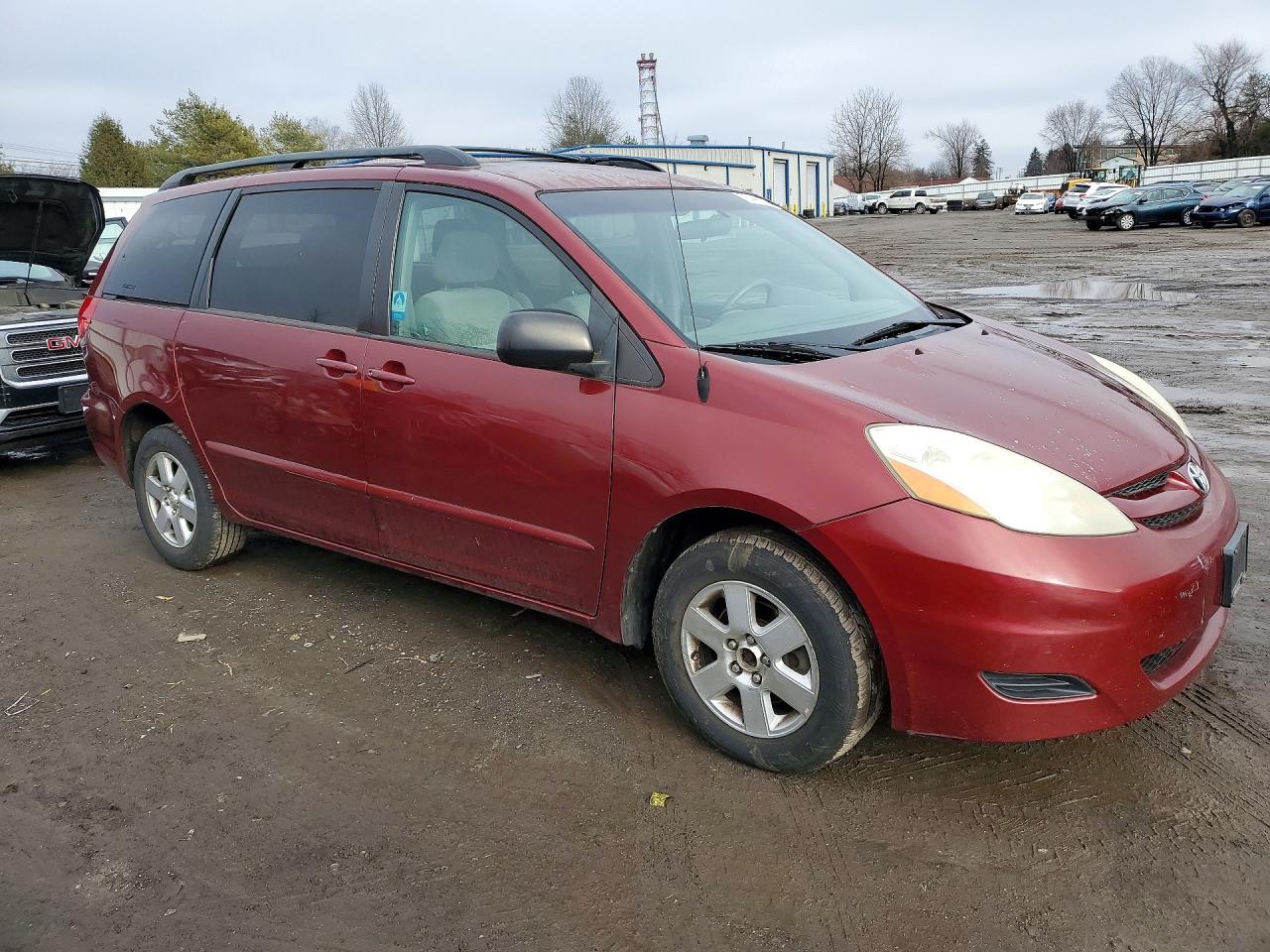 2007 TOYOTA SIENNA CE photo 4