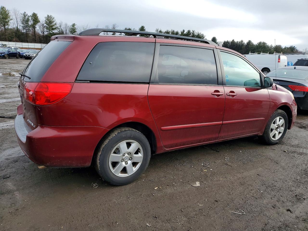 2007 TOYOTA SIENNA CE photo 3