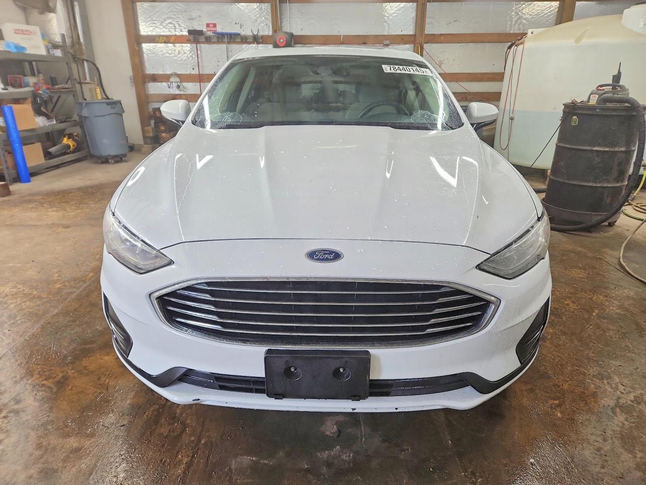 2019 FORD FUSION SE photo 9