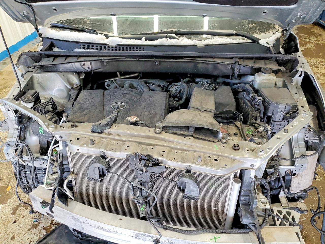 2019 TOYOTA HIGHLANDER LE photo 12