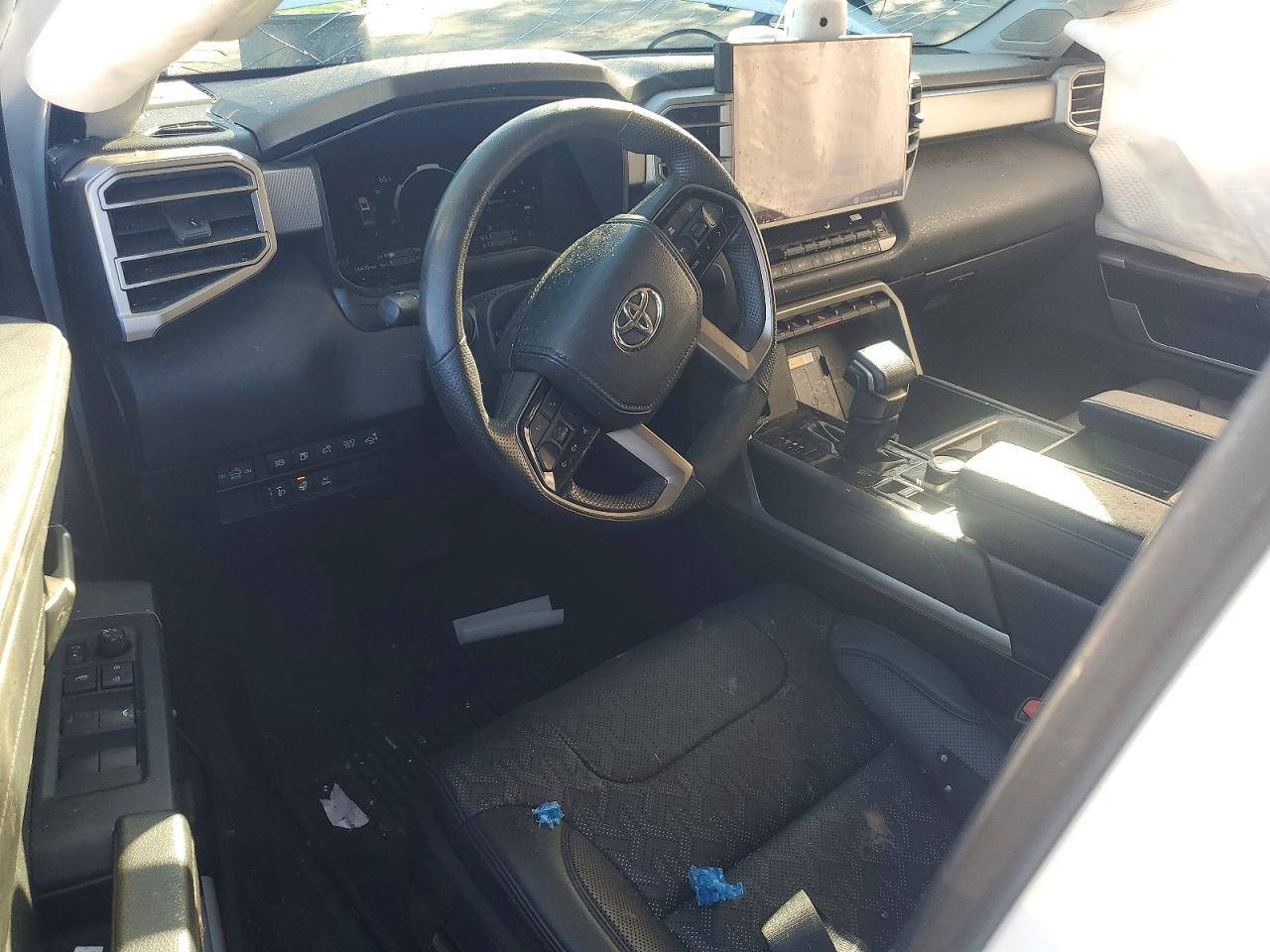 2024 TOYOTA TUNDRA  LIMITED 4WD V6 HYBRID CREW photo 8