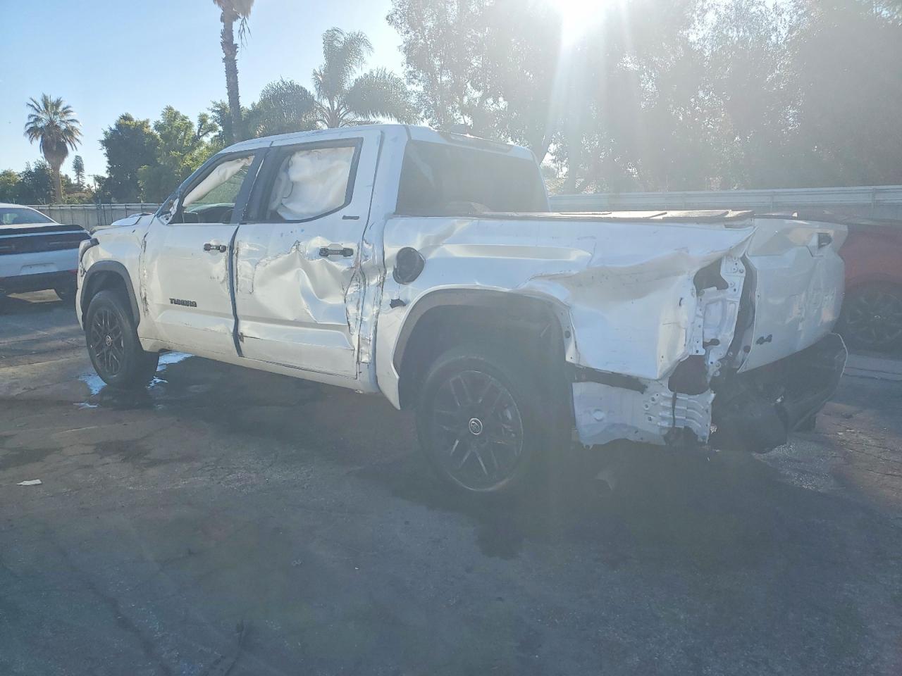 2024 TOYOTA TUNDRA  LIMITED 4WD V6 HYBRID CREW photo 2