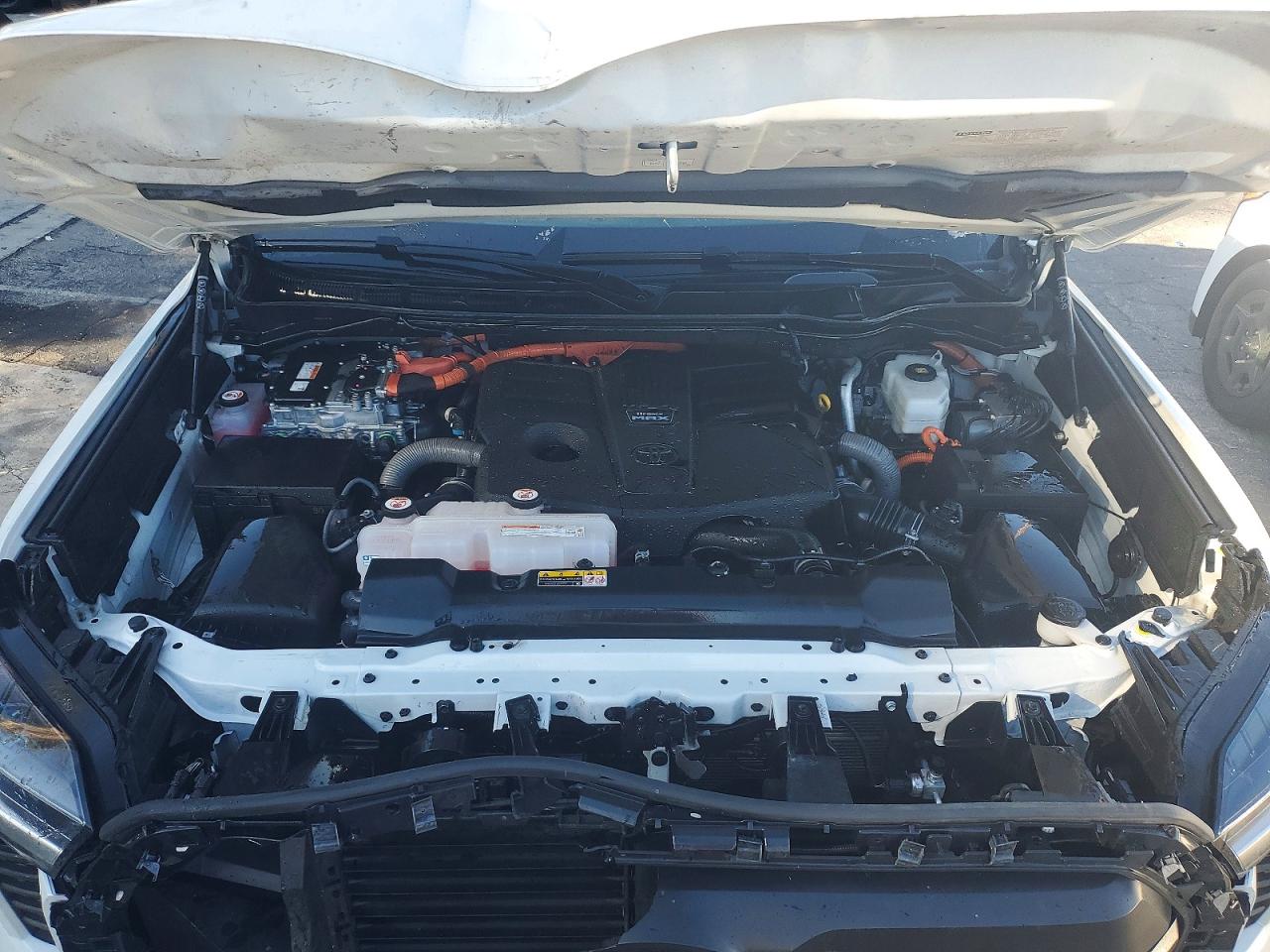 2024 TOYOTA TUNDRA  LIMITED 4WD V6 HYBRID CREW photo 11