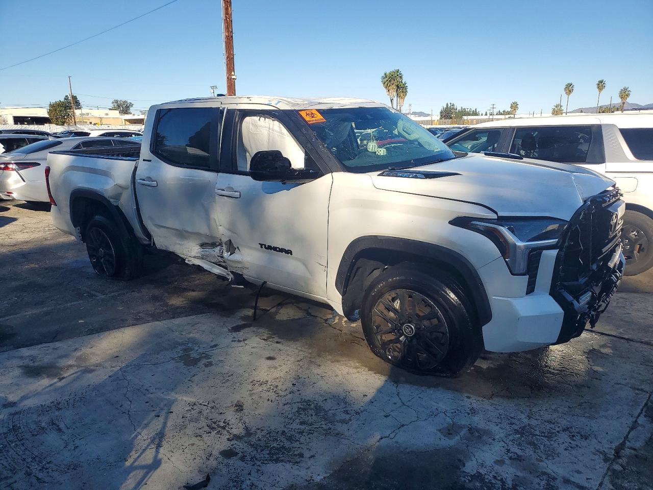 2024 TOYOTA TUNDRA  LIMITED 4WD V6 HYBRID CREW photo 4