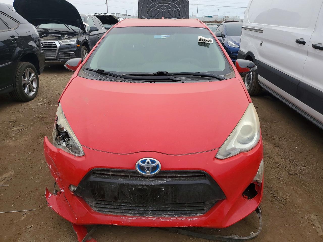 2015 TOYOTA PRIUS C photo 9