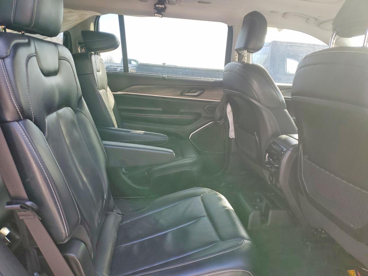 2022 JEP GRAND CHEROKEE L LIMITED photo 21