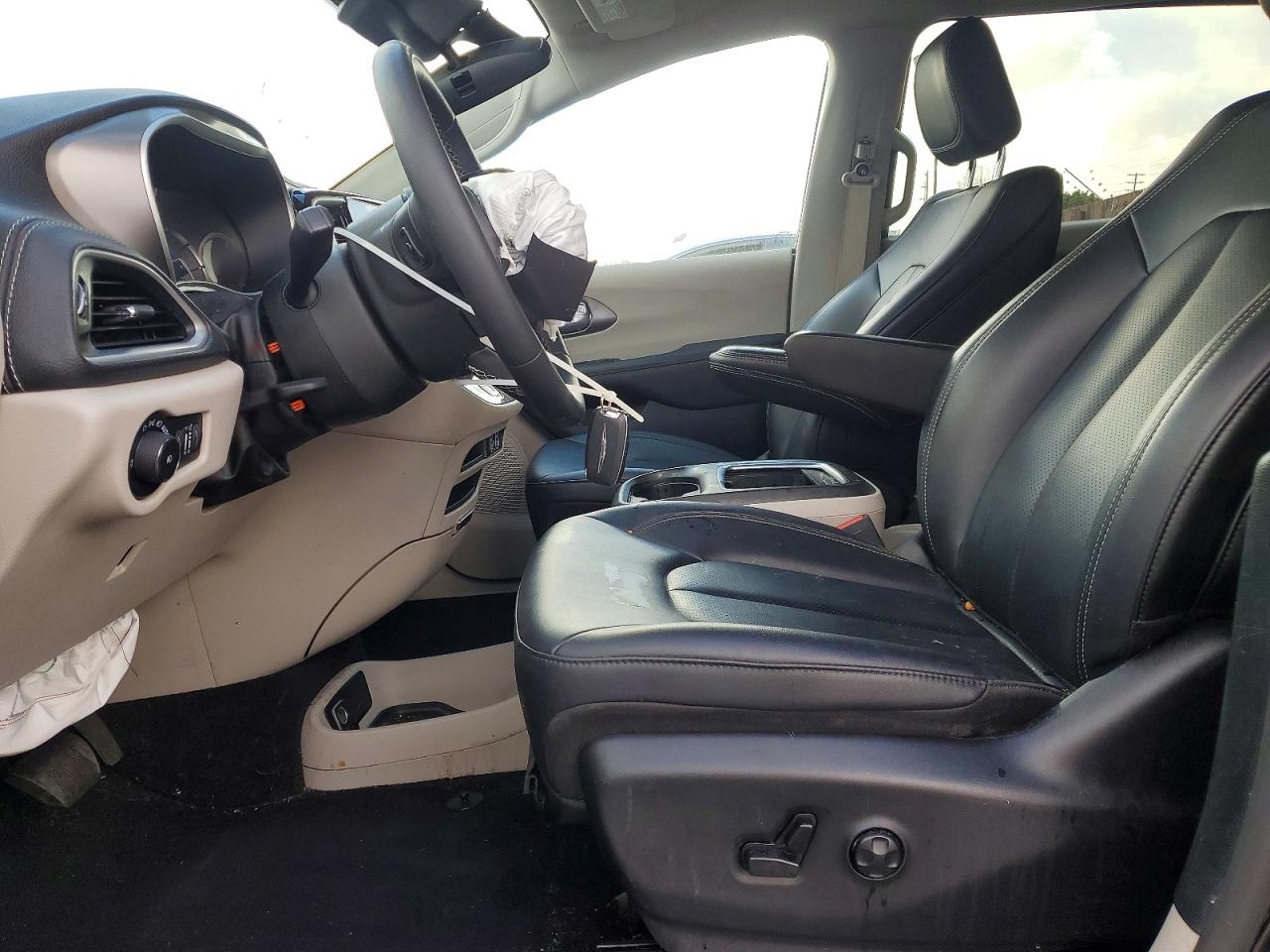 2024 CHRYSLER PACIFICA HYBRID SELECT photo 13