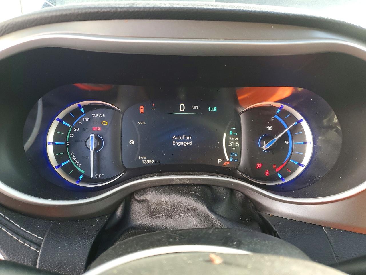 2024 CHRYSLER PACIFICA HYBRID SELECT photo 17