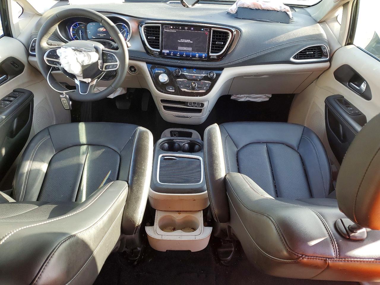 2024 CHRYSLER PACIFICA HYBRID SELECT photo 15