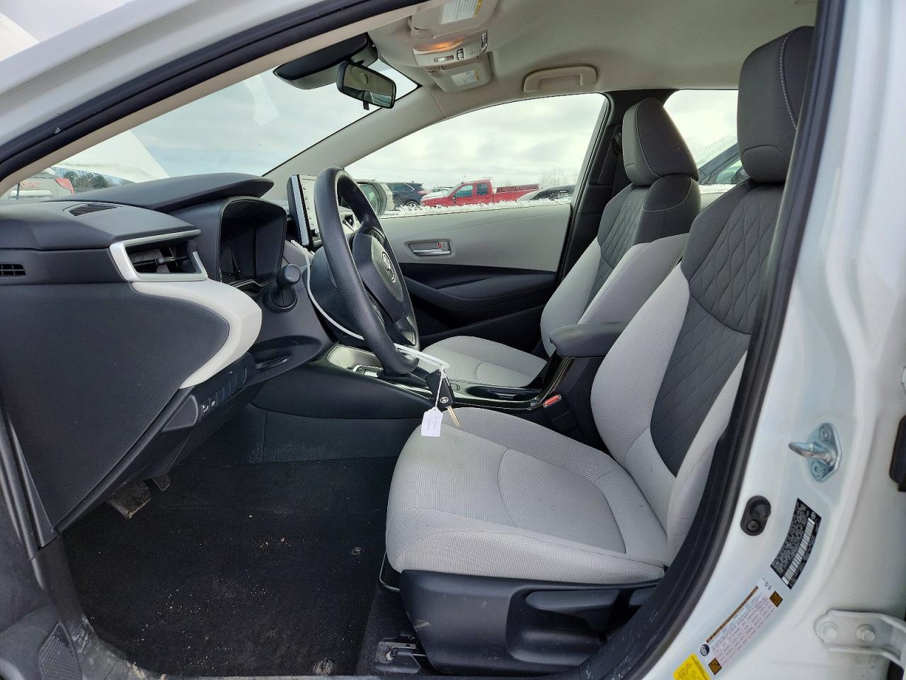 2021 TOYOTA COROLLA LE photo 19