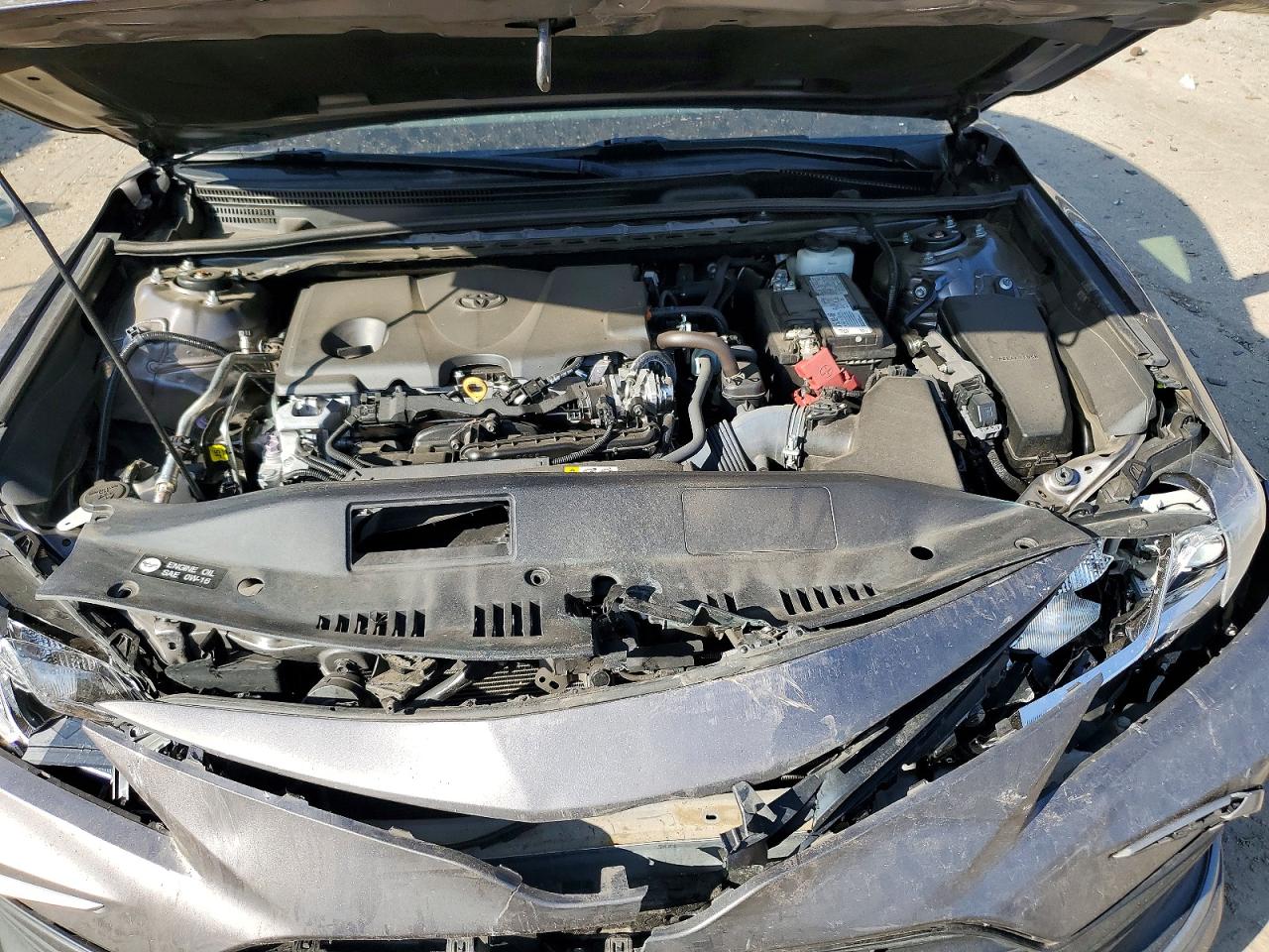 2022 TOYOTA CAMRY LE photo 11