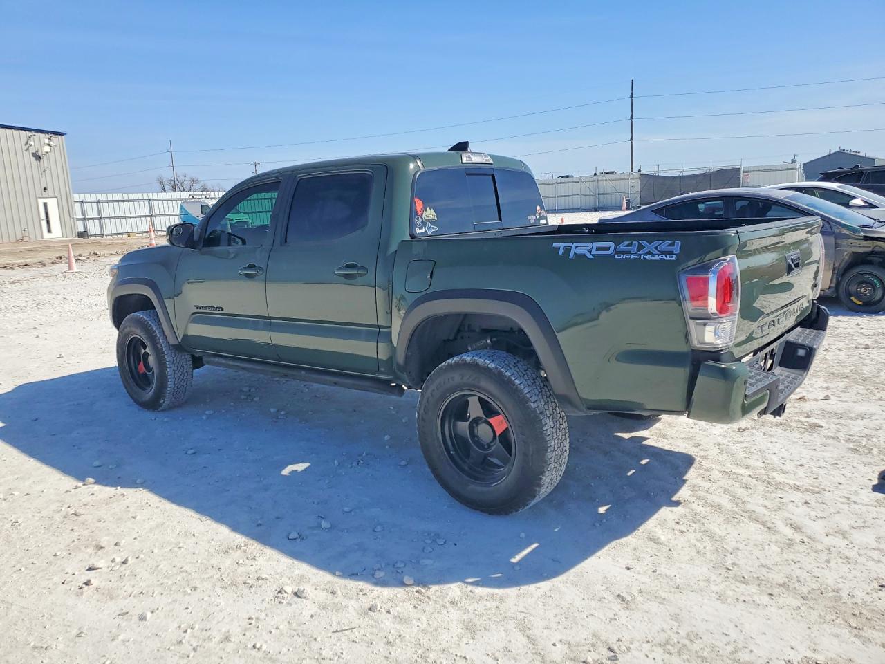 2021 TOYOTA TACOMA TRD OFF-ROAD photo 3