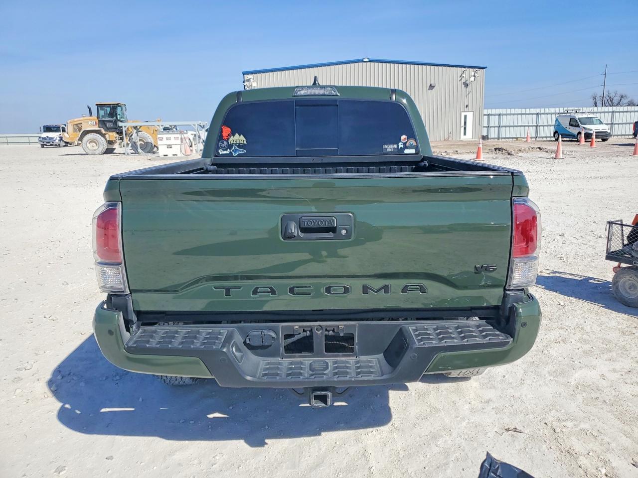 2021 TOYOTA TACOMA TRD OFF-ROAD photo 11