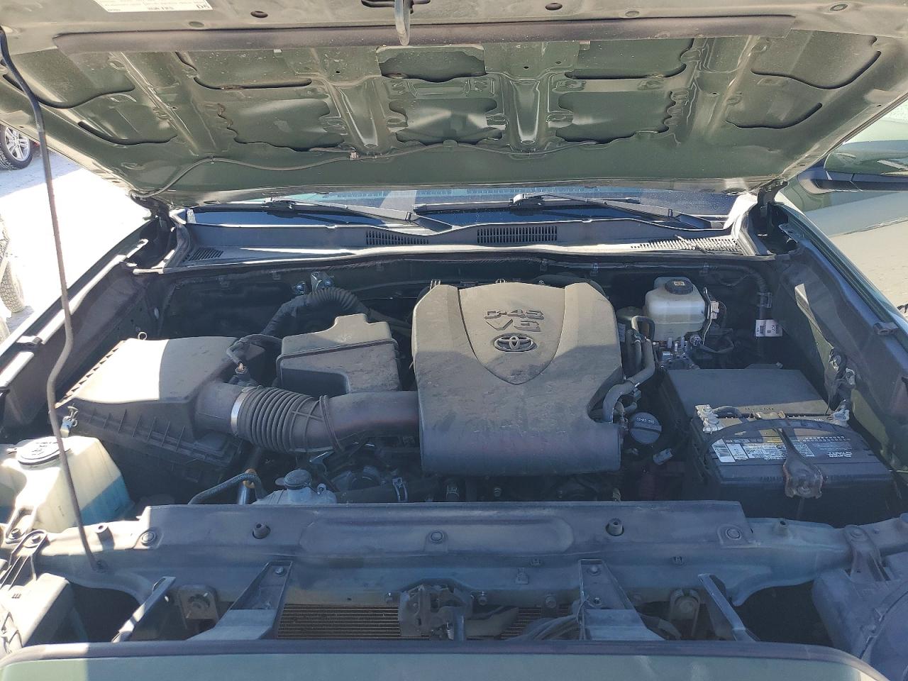 2021 TOYOTA TACOMA TRD OFF-ROAD photo 21