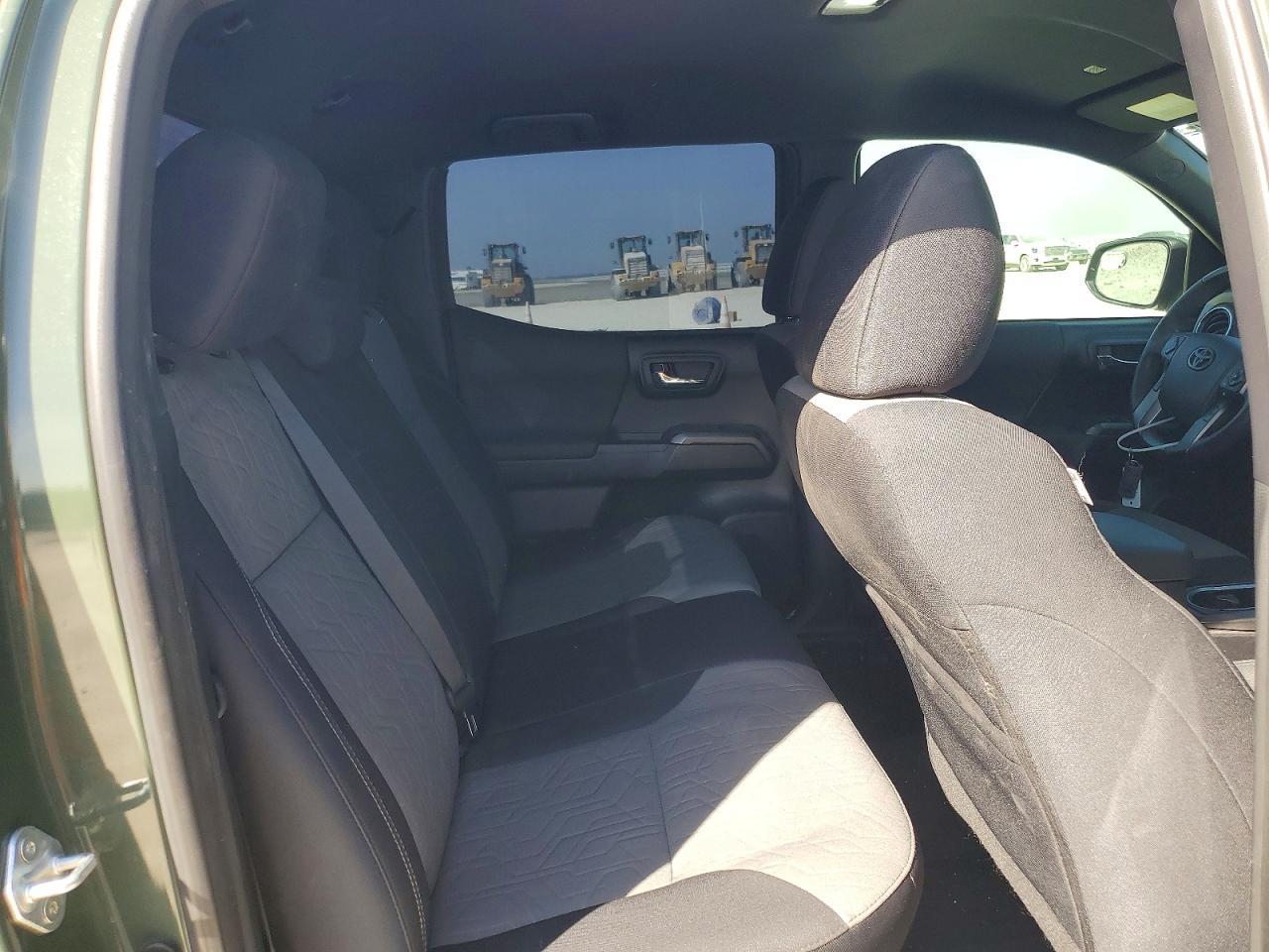 2021 TOYOTA TACOMA TRD OFF-ROAD photo 19