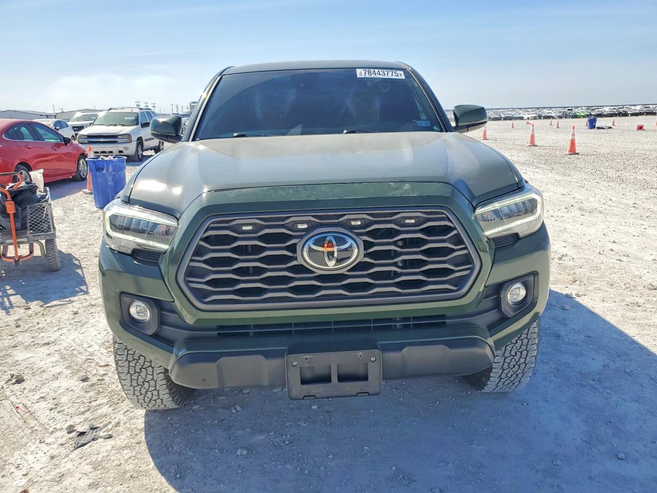 2021 TOYOTA TACOMA TRD OFF-ROAD photo 9