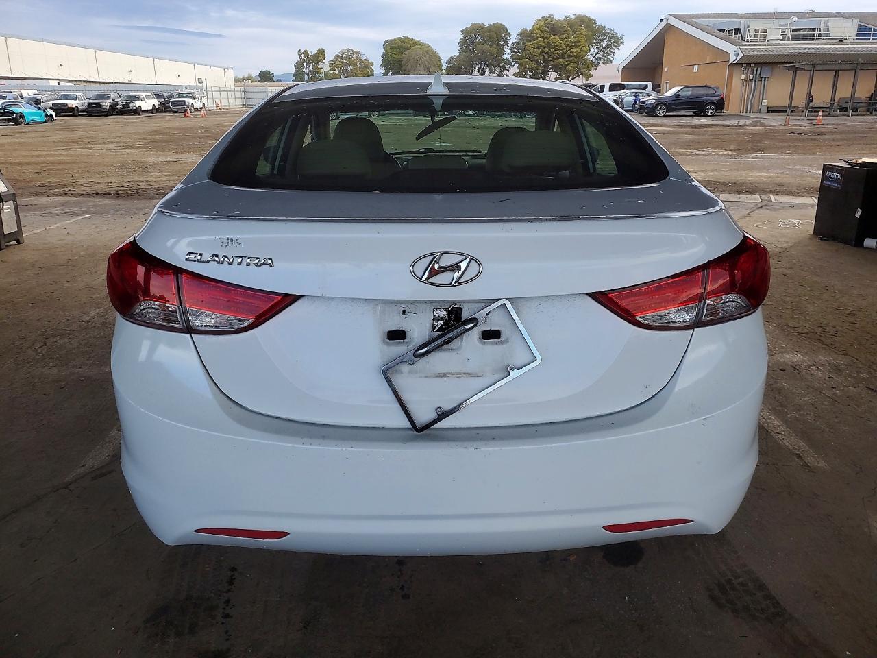 2013 HYUNDAI ELANTRA GLS photo 11