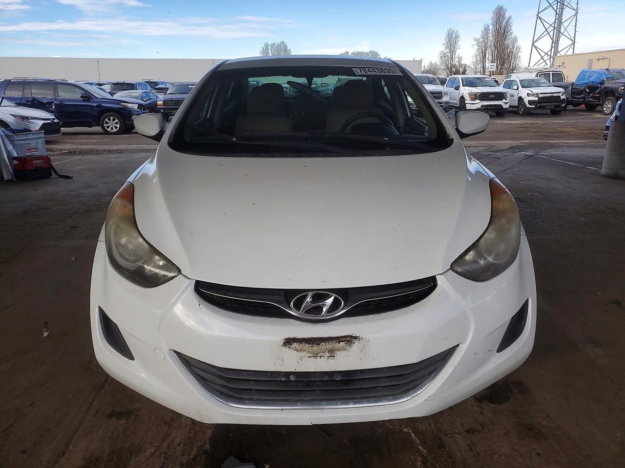2013 HYUNDAI ELANTRA GLS photo 9