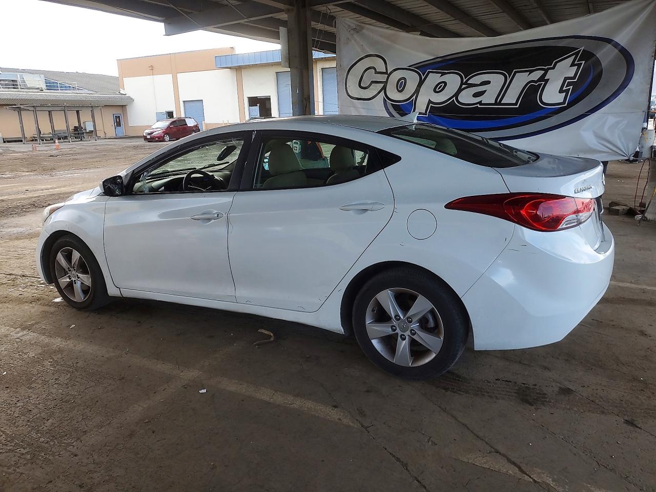2013 HYUNDAI ELANTRA GLS photo 3