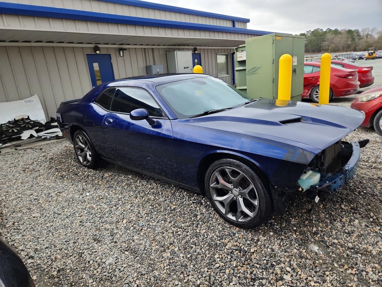 2016 DODGE CHALLENGER SXT photo 7