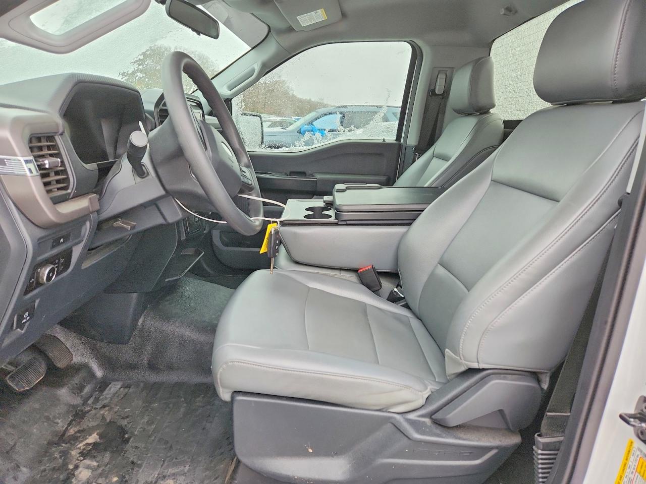 2025 FORD F150 XL photo 13