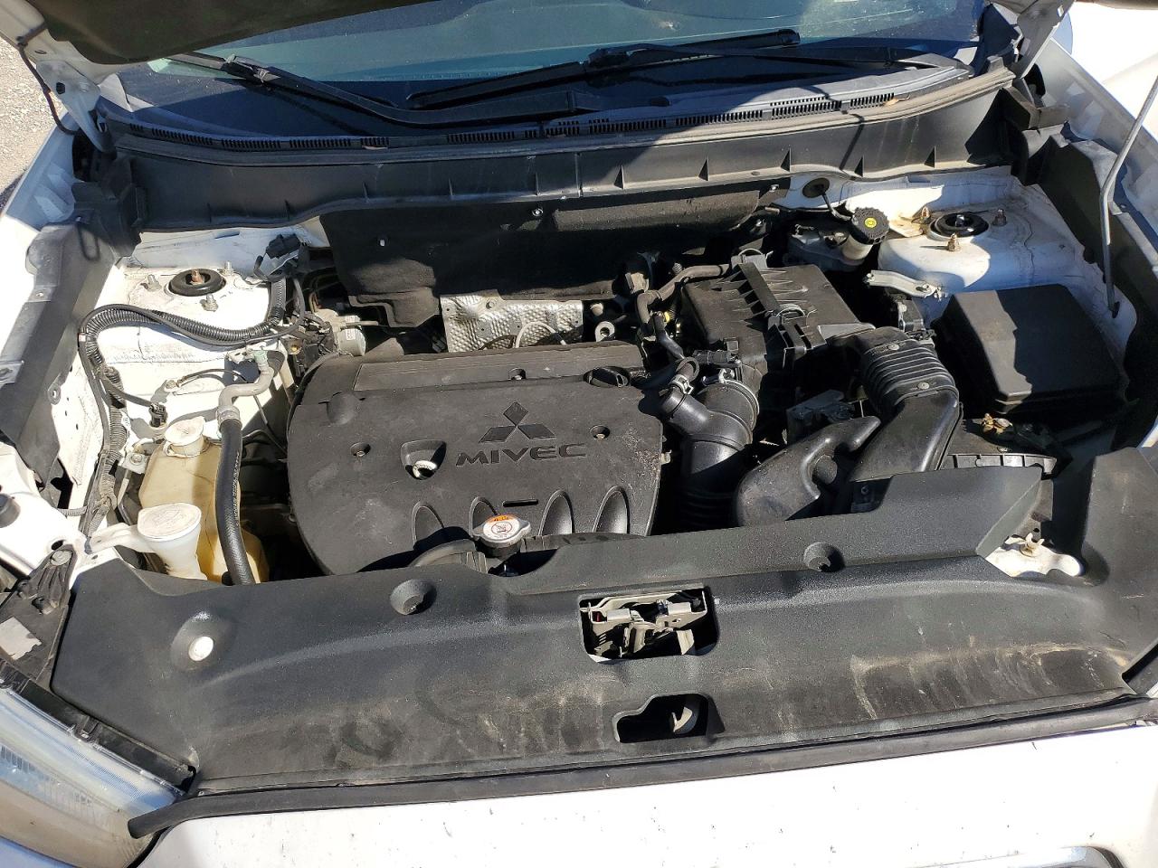 2015 MITSUBISHI OUTLANDER SPORT ES photo 21