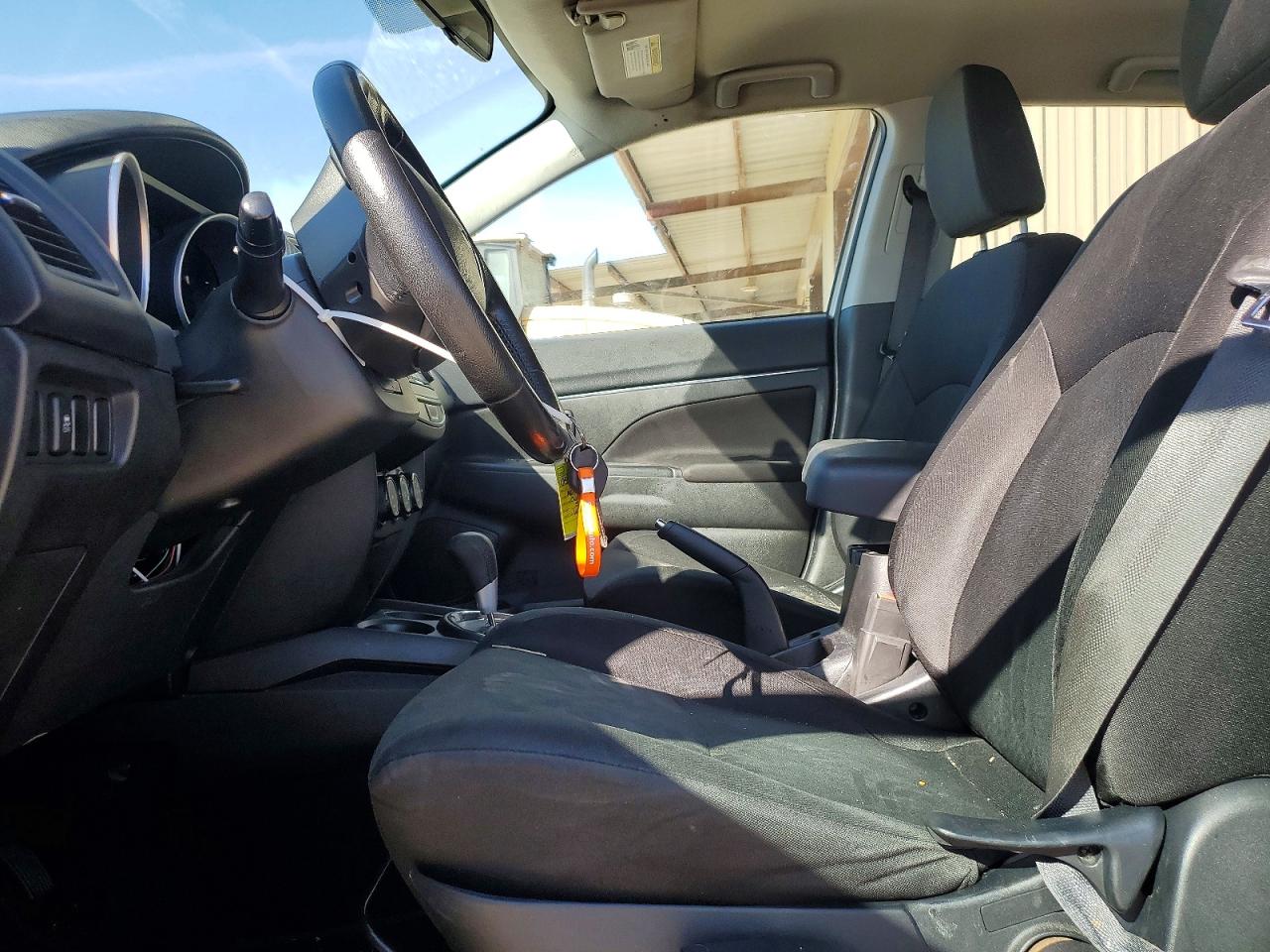 2015 MITSUBISHI OUTLANDER SPORT ES photo 13