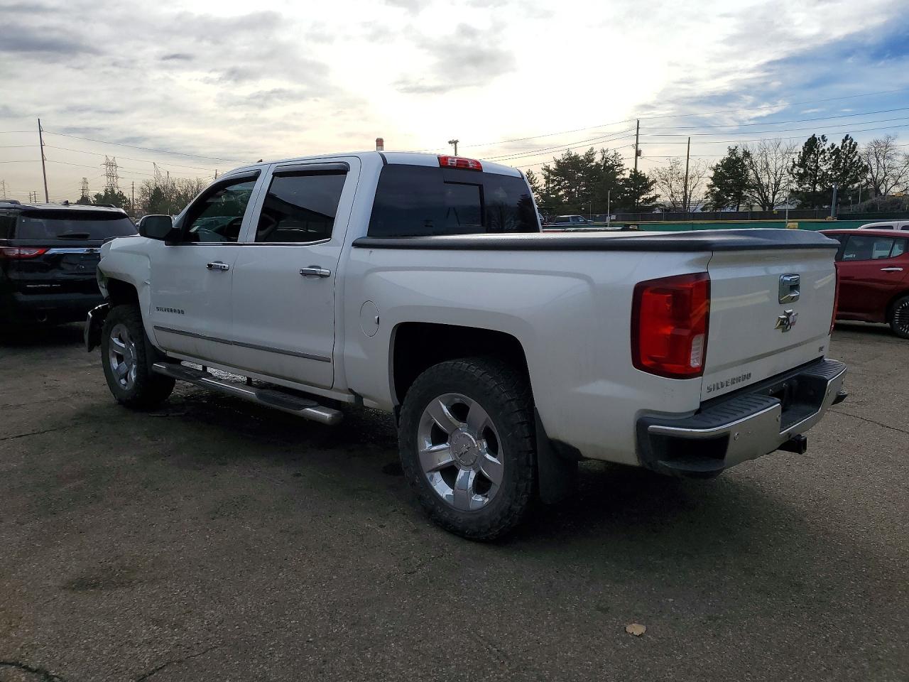 2017 CHEVROLET SILVERADO K1500 LTZ photo 3
