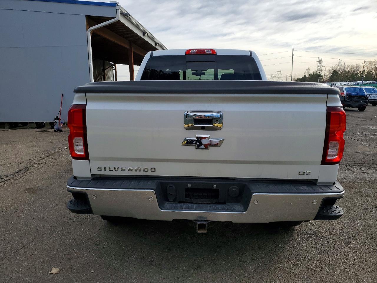 2017 CHEVROLET SILVERADO K1500 LTZ photo 11