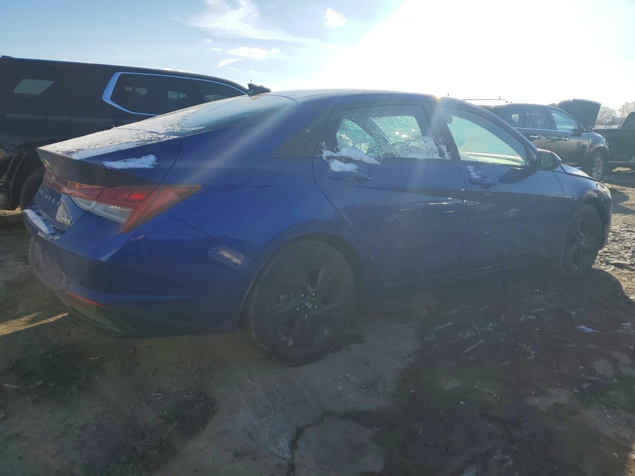 2023 HYUNDAI ELANTRA BLUE photo 5