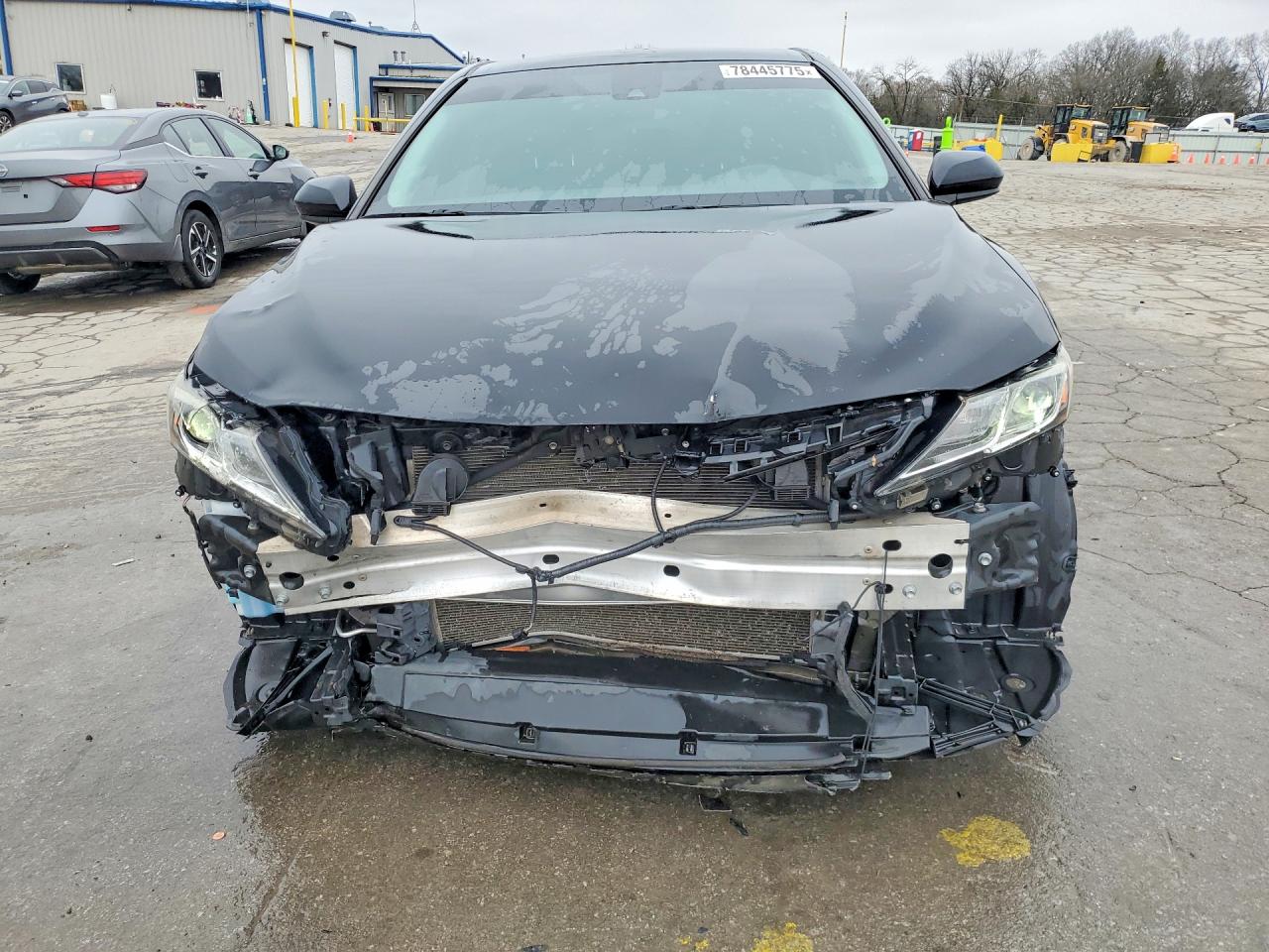 2019 TOYOTA CAMRY L photo 9