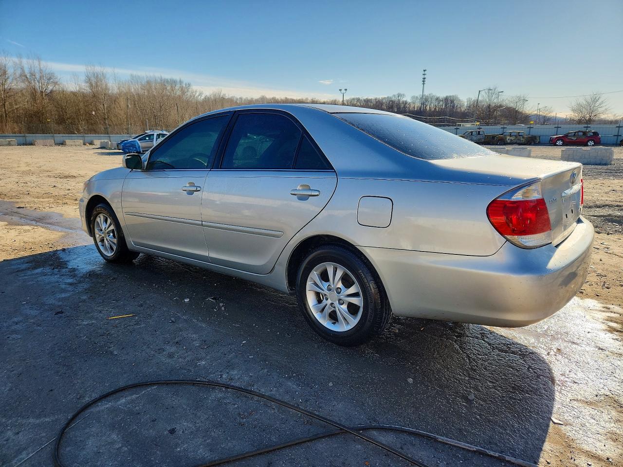 2005 TOYOTA CAMRY LE V6 photo 4