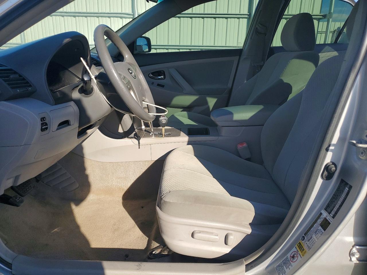 2009 TOYOTA CAMRY LE photo 7