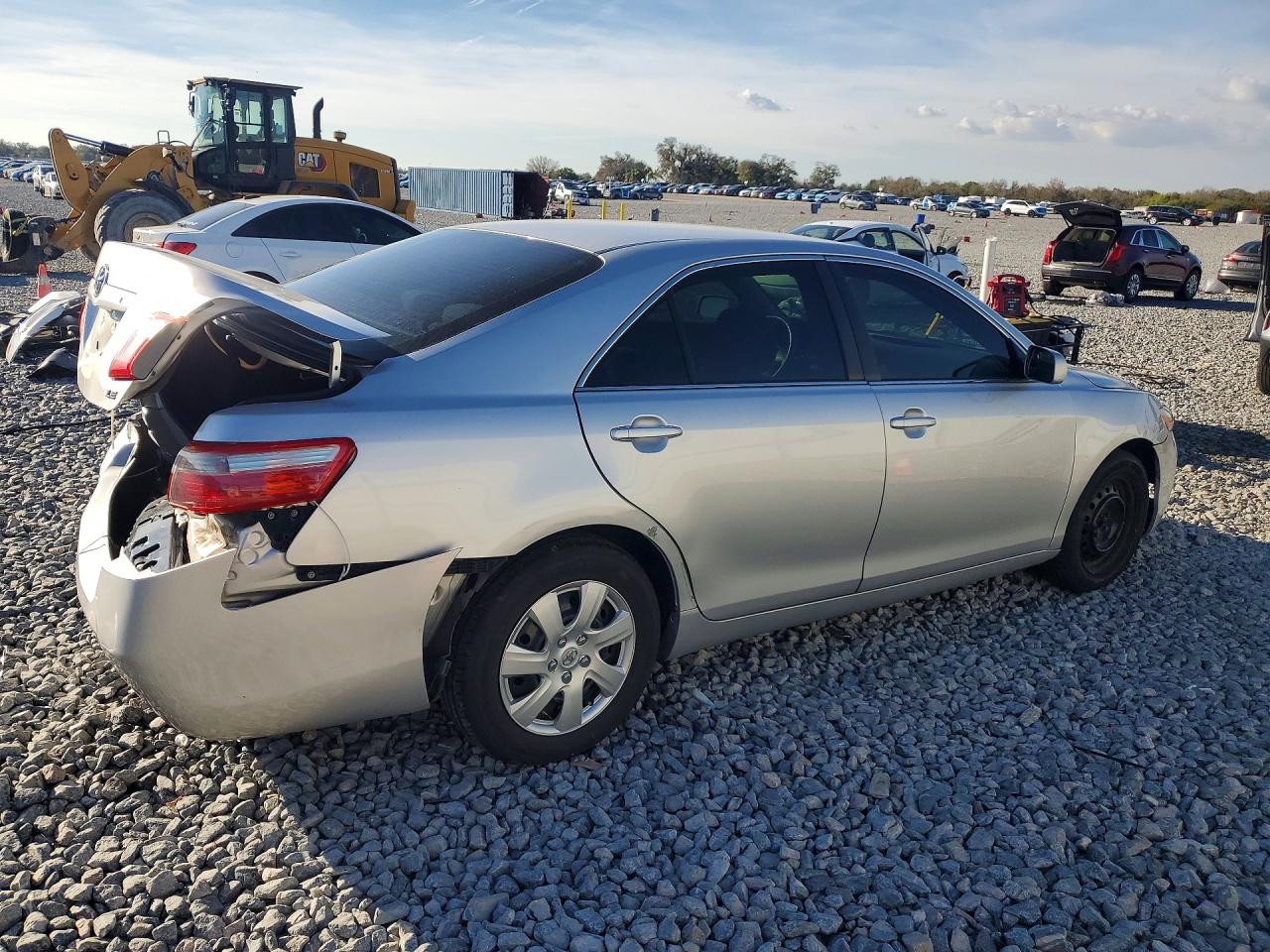 2009 TOYOTA CAMRY LE photo 3