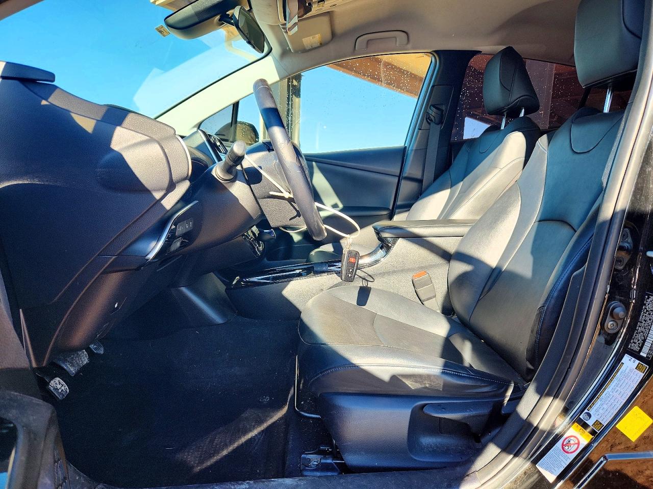 2018 TOYOTA PRIUS THREE TOURING photo 7