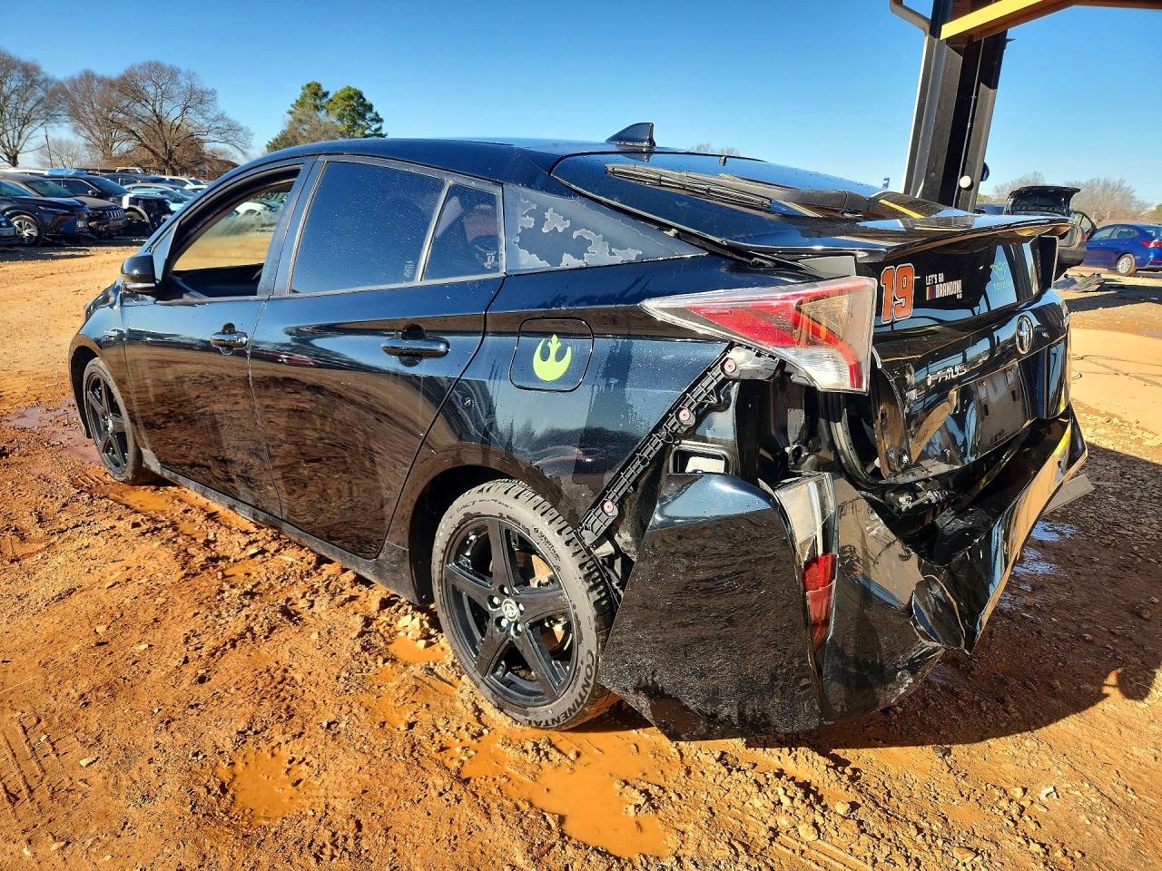 2018 TOYOTA PRIUS THREE TOURING photo 2