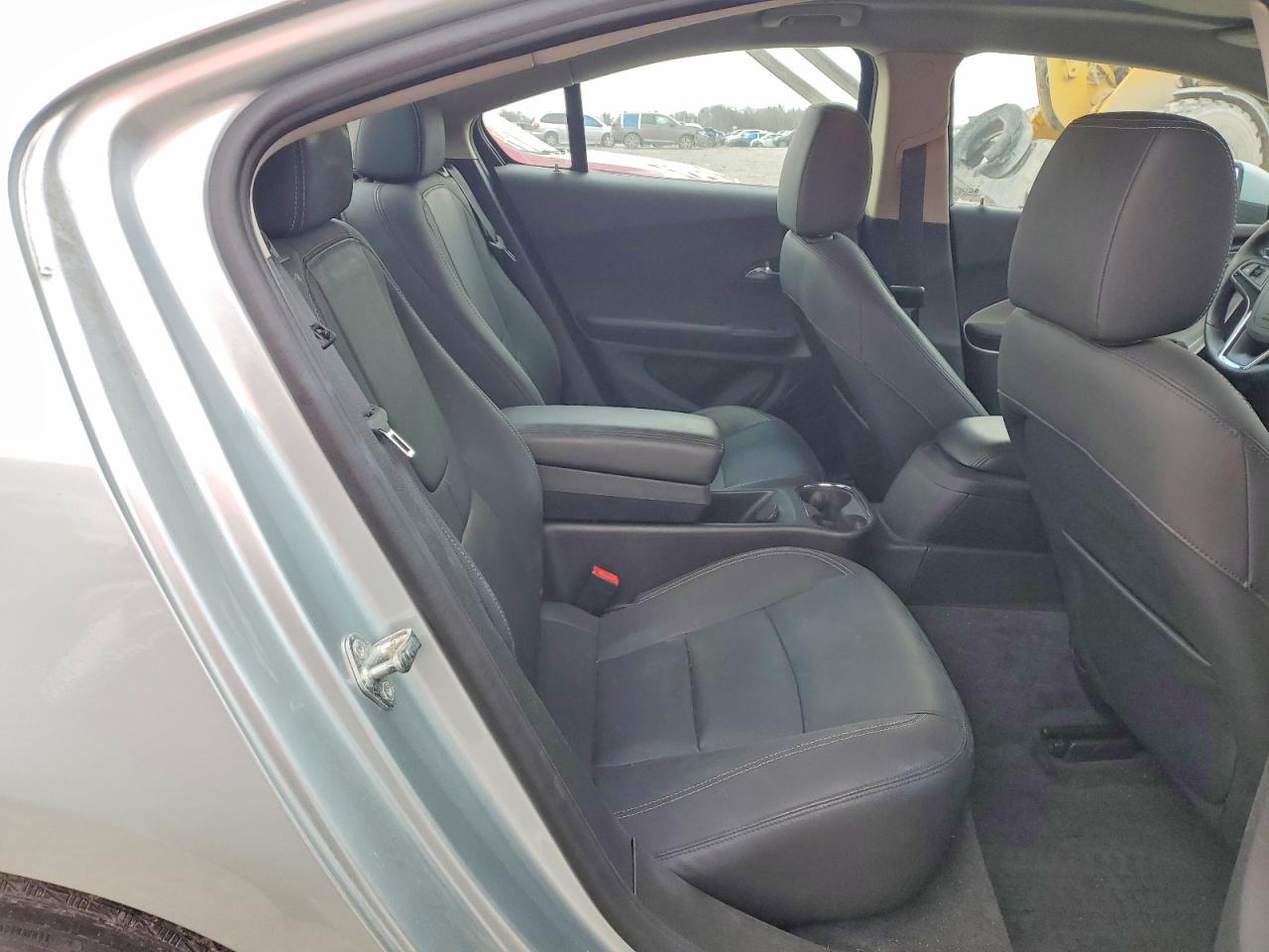 2013 CHEVROLET VOLT photo 11