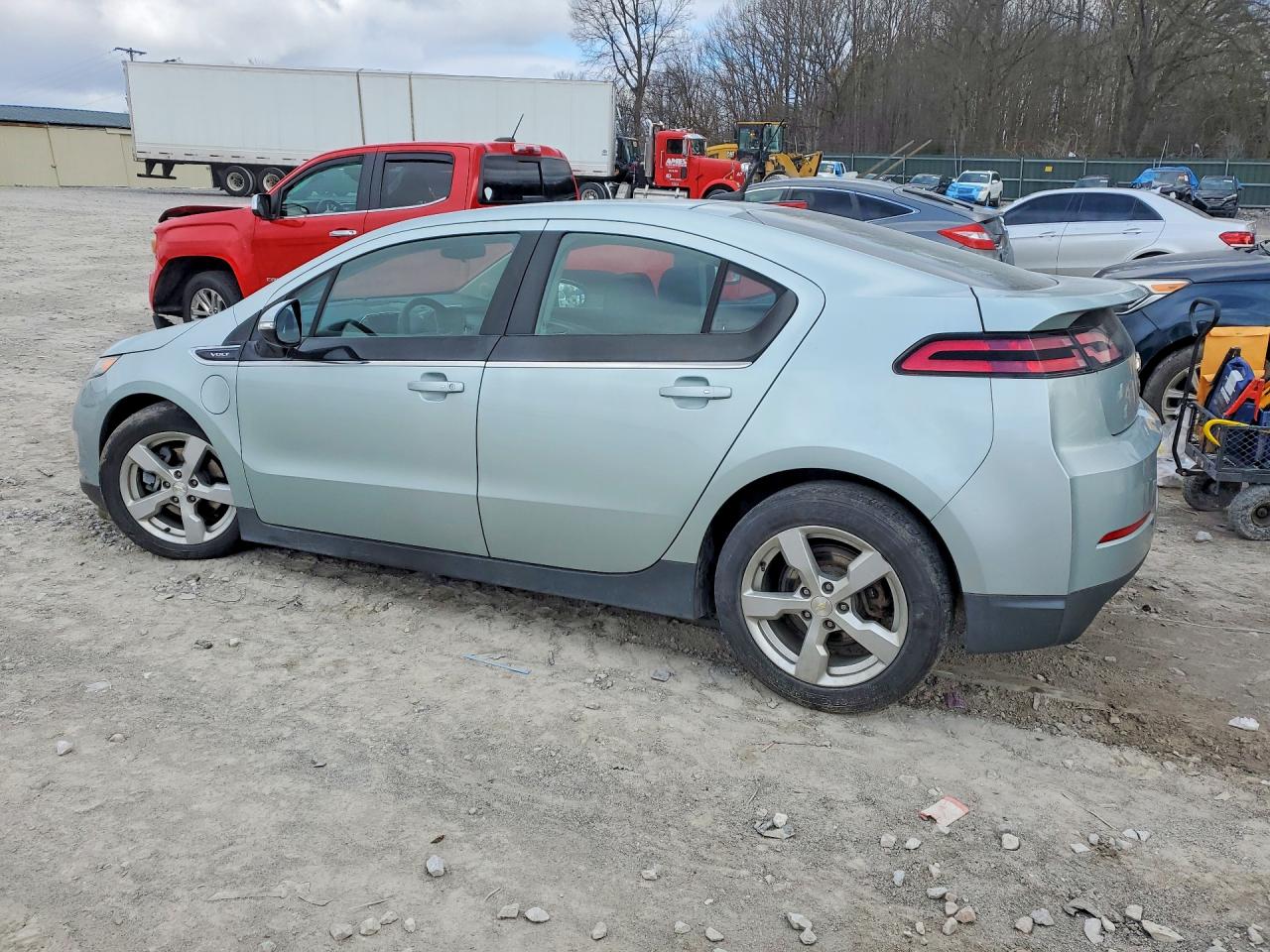 2013 CHEVROLET VOLT photo 2