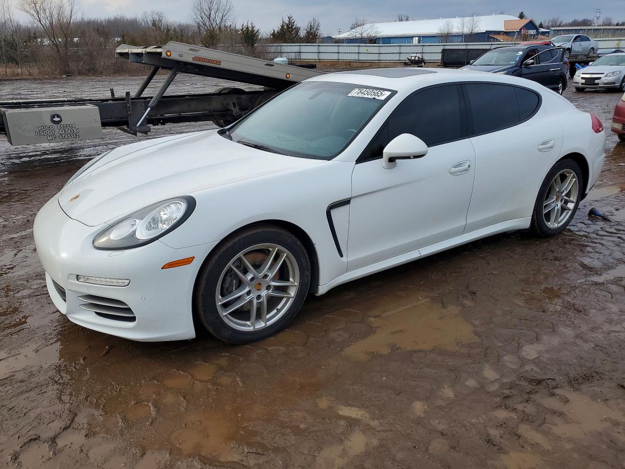 2015 PORSCHE PANAMERA