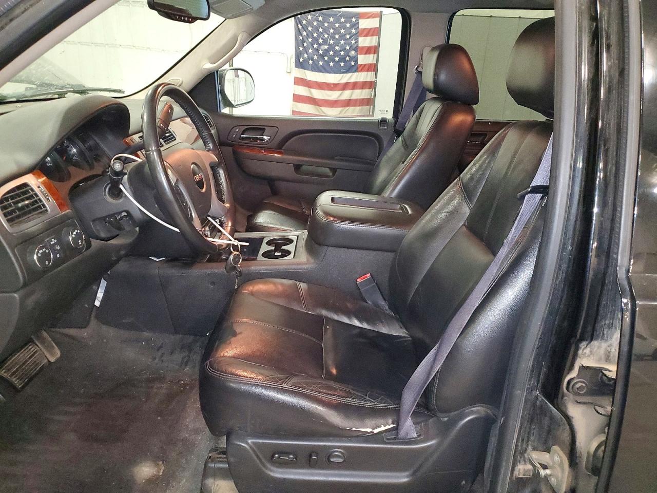 2011 GMC YUKON XL K1500 SLT photo 25