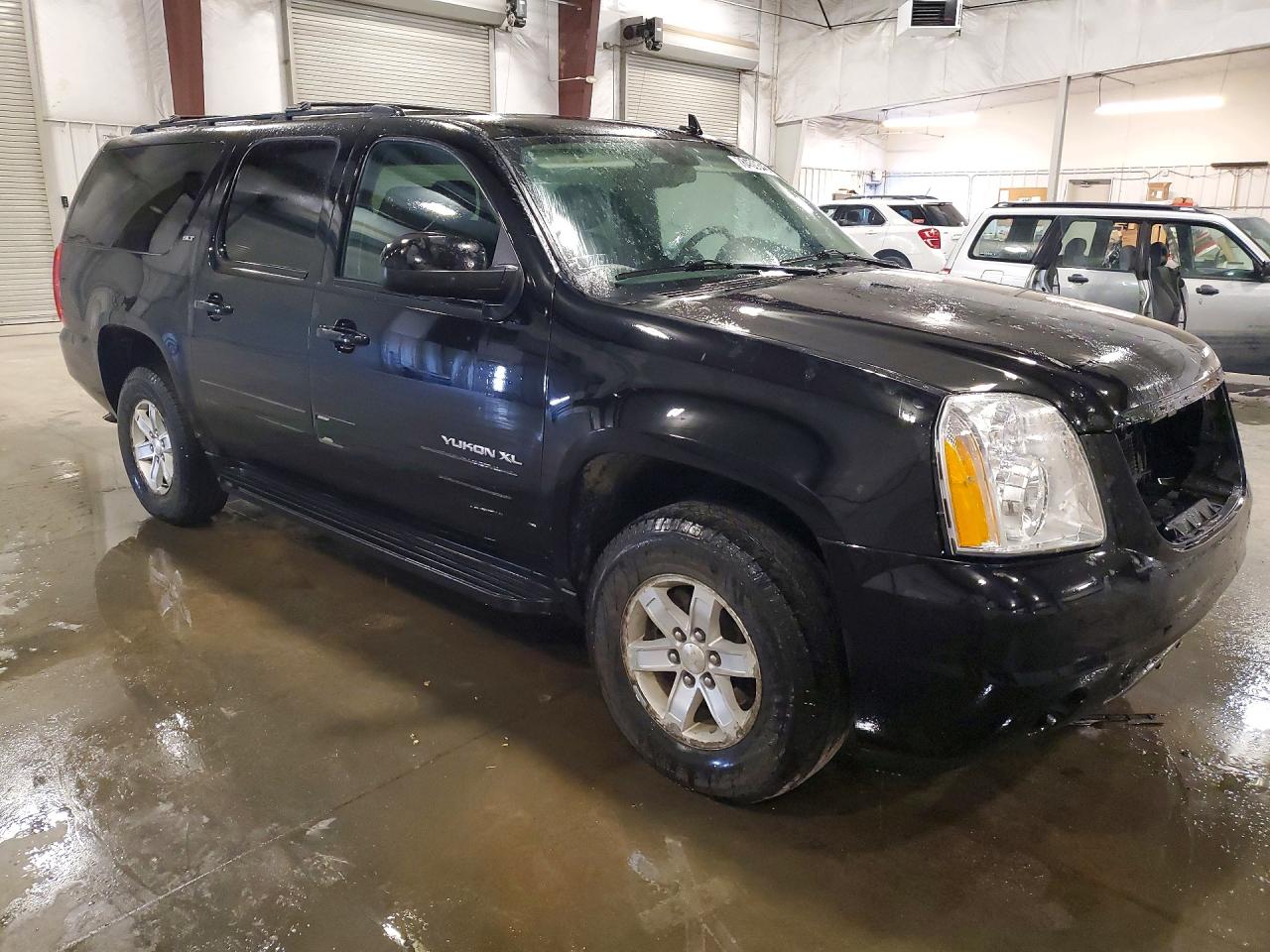 2011 GMC YUKON XL K1500 SLT photo 13