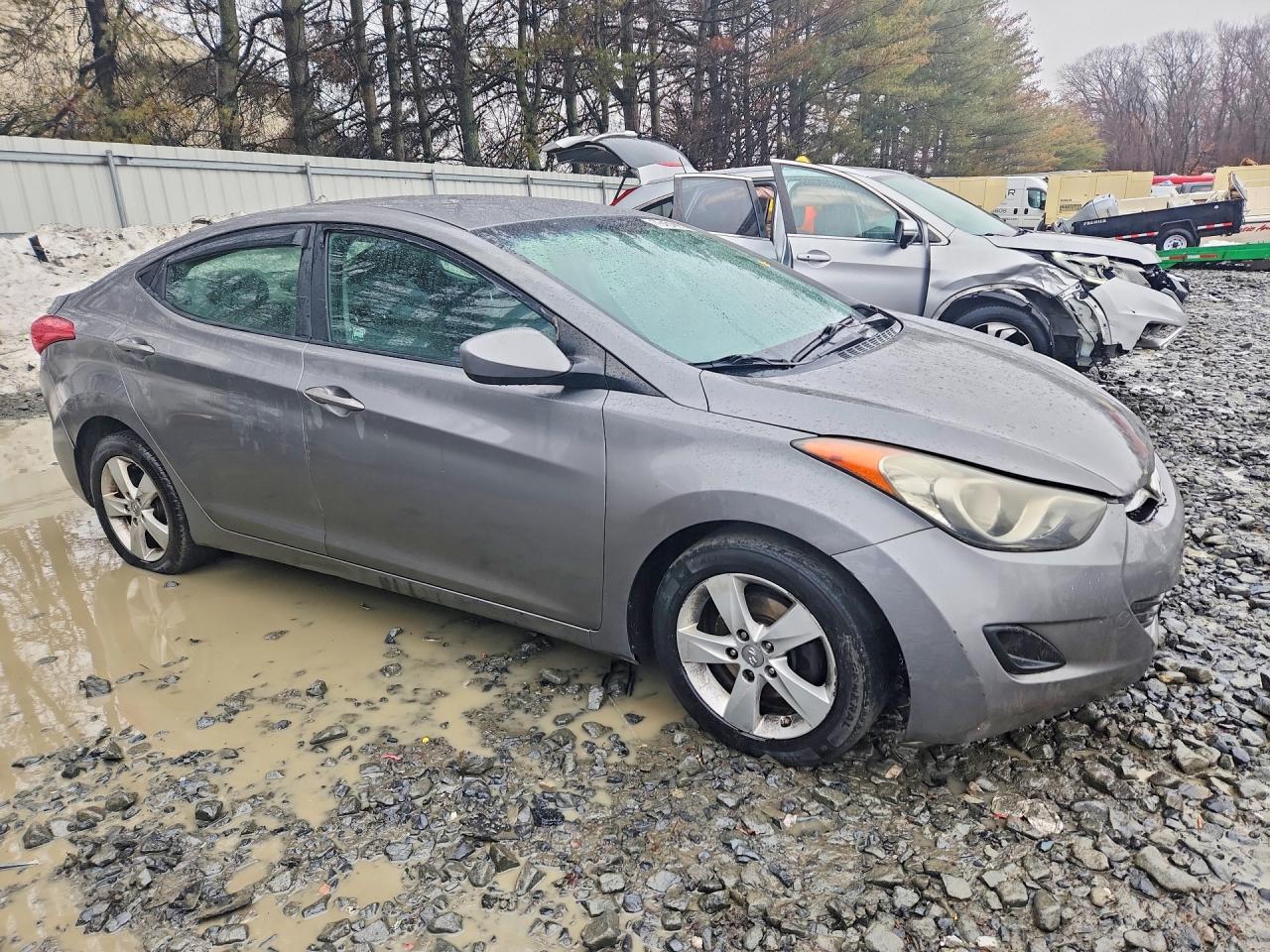 2013 HYUNDAI ELANTRA GLS photo 4